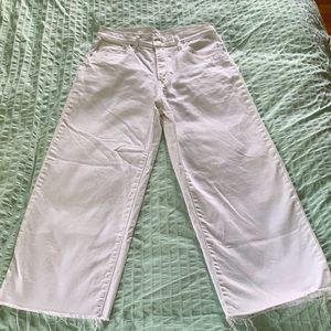 LEVI’s cropped & distressed denim